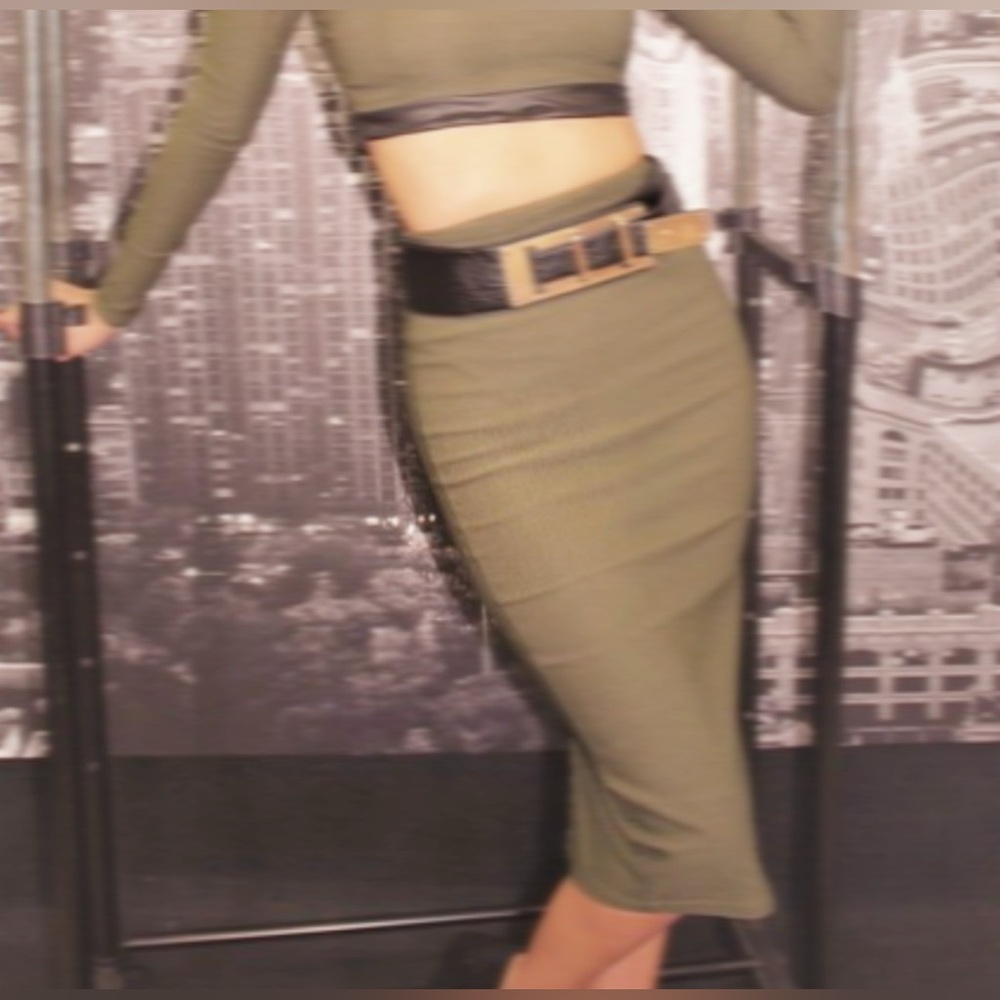 Two Piece Military Outfit with Leather Details - Picture 2 of 2